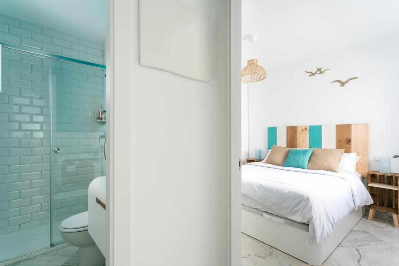 Fantastico Atico En El Casco Antiguo En A La Pla Apartment Cadiz Luaran gambar