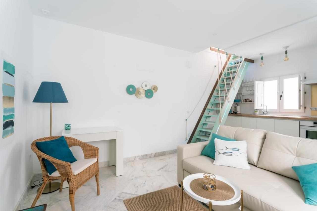 Fantastico Atico En El Casco Antiguo En A La Pla Apartment Cadiz Luaran gambar