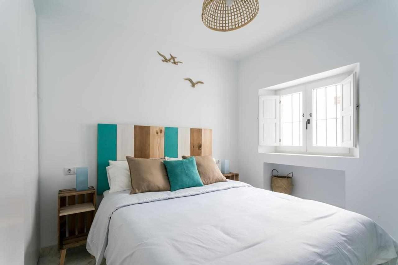 Fantastico Atico En El Casco Antiguo En A La Pla Apartment Cadiz Luaran gambar