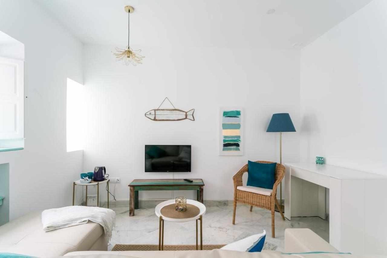 Fantastico Atico En El Casco Antiguo En A La Pla Apartment Cadiz Luaran gambar