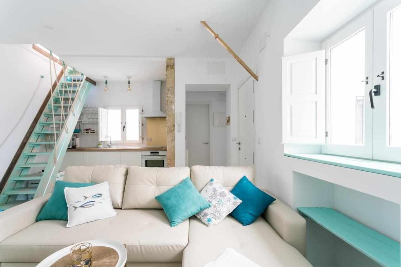 Fantastico Atico En El Casco Antiguo En A La Pla Apartment Cadiz Luaran gambar