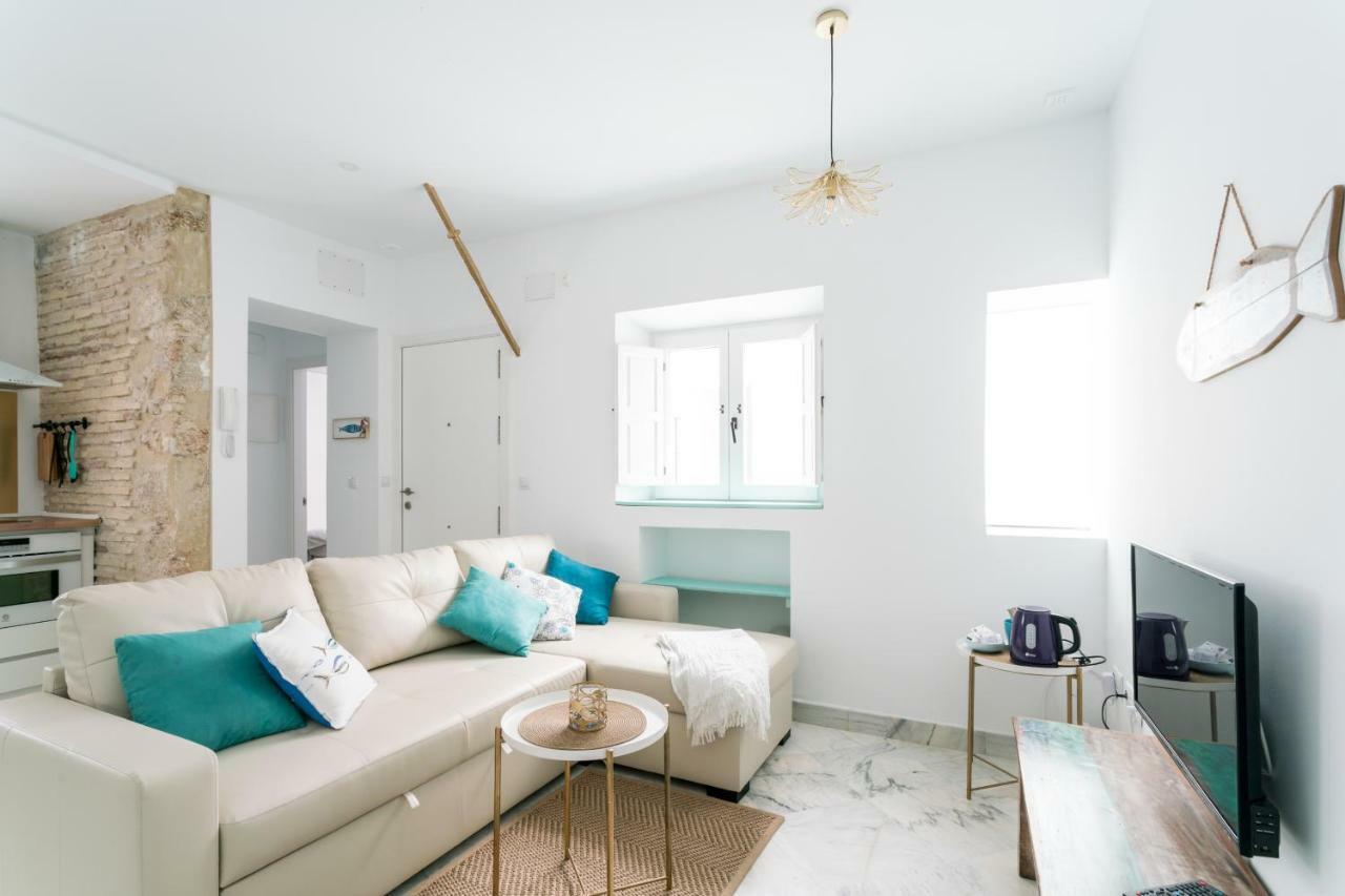 Fantastico Atico En El Casco Antiguo En A La Pla Apartment Cadiz Luaran gambar